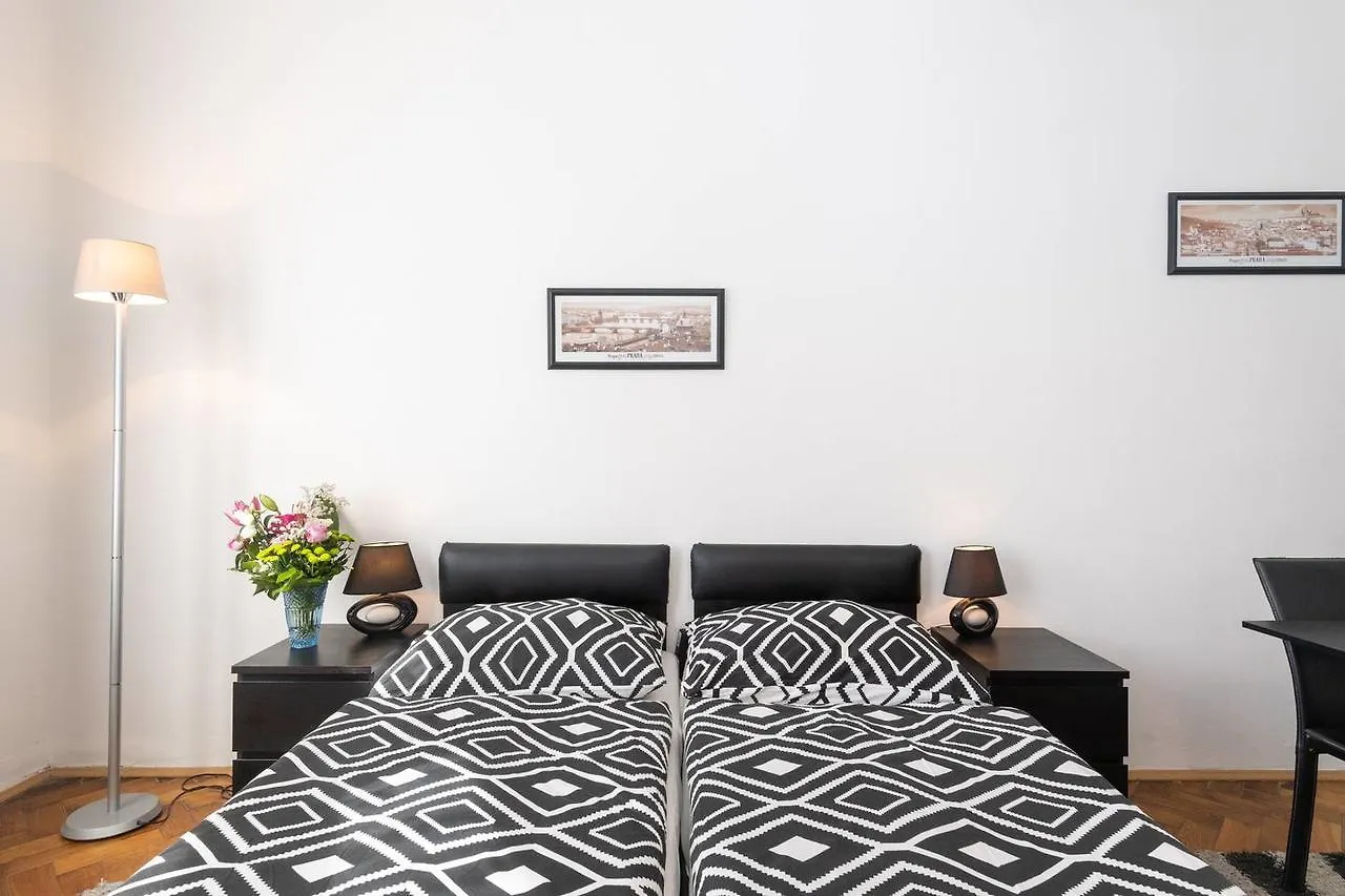 Residence Alabastr Praga 3*,